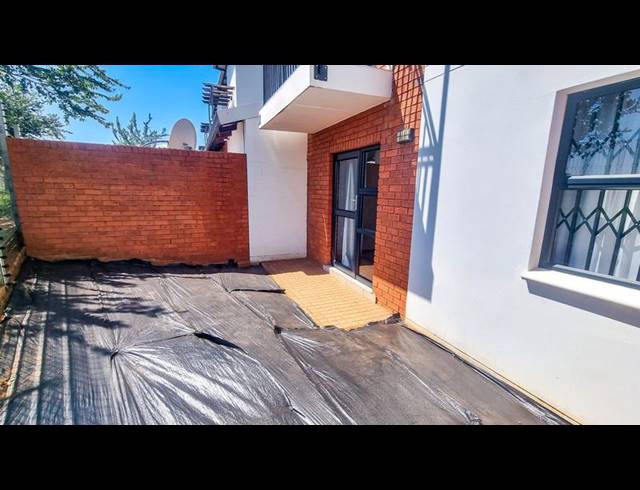 2 BEDROOM TOWNHOUSE FOR SALE IN PARKDENE